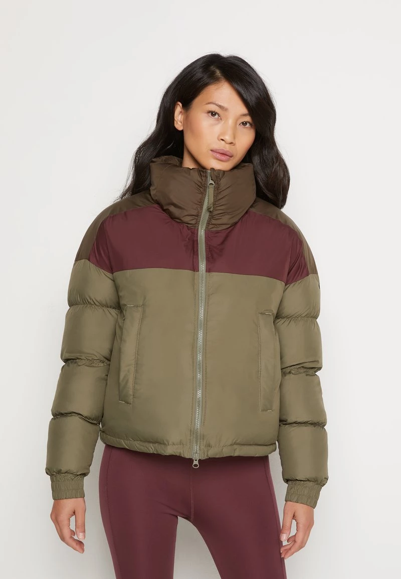 Columbia Mujer PIKE LAKE™ CROPPED JACKET - Chaqueta De Invierno - Stone Green/malbec/olive Green 1 Columbia Mujer PIKE LAKE™ CROPPED JACKET - Chaqueta De Invierno - Stone Green/malbec/olive Green