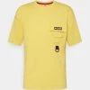 Columbia Hombre FIELD CREEK™ SHORT SLEEVE - Camiseta Estampada - Golden Nugget