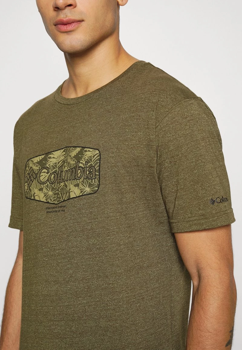 Columbia Hombre THISTLETOWN HILLS GRAPHIC SHORT SLEEVE - Camiseta Estampada - Olive Green Heather 6 Columbia Hombre THISTLETOWN HILLS GRAPHIC SHORT SLEEVE - Camiseta Estampada - Olive Green Heather - Imagen 6