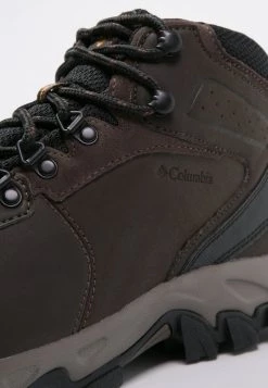 Columbia Hombre NEWTON RIDGE PLUS II WATERPROOF - Zapatillas De Senderismo - Brown -Columbia Tienda De Ventas 827b07ff0a7a41109918fa8e3b4c1a05
