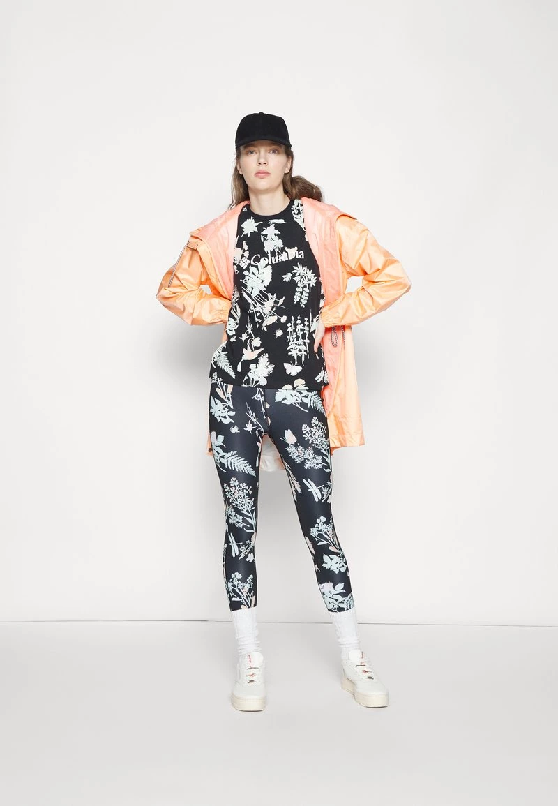 Columbia Mujer NORTH CASCADES™ PRINTED TEE - Camiseta Estampada - Black Radical 6 Columbia Mujer NORTH CASCADES™ PRINTED TEE - Camiseta Estampada - Black Radical - Imagen 6