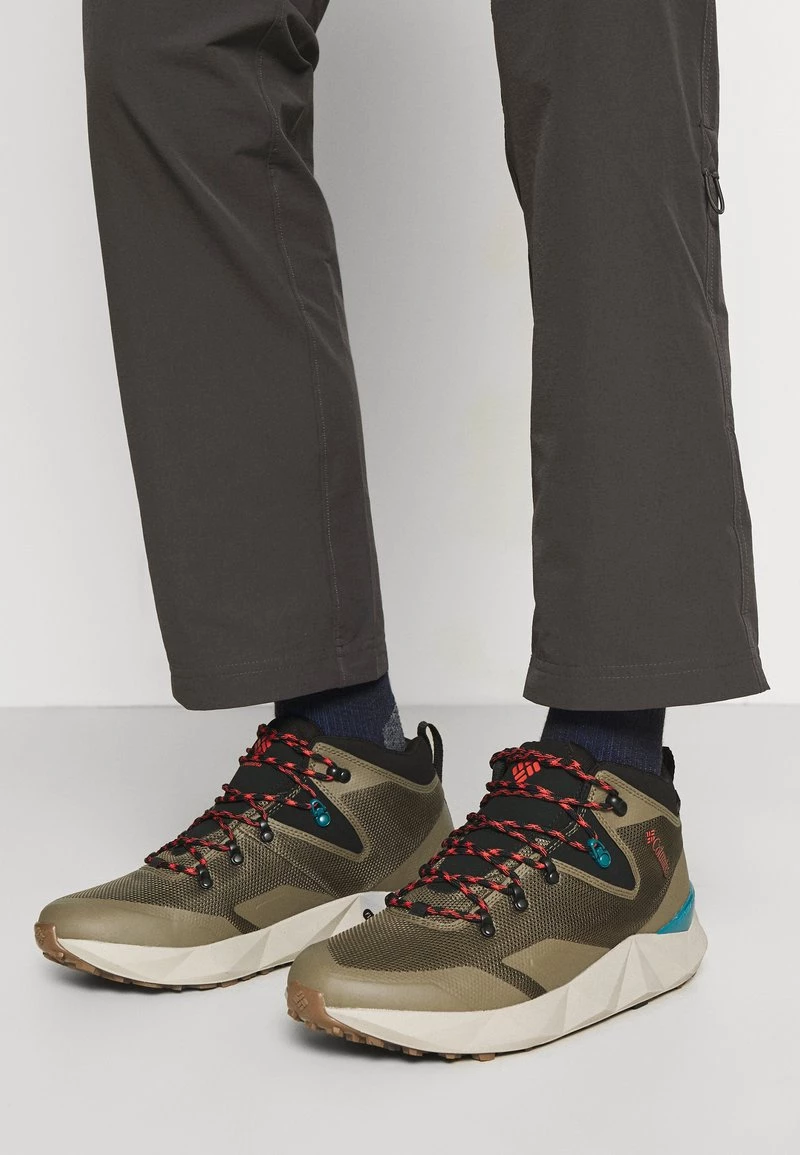 Columbia Hombre FACET 60 OUTDRY - Zapatillas De Senderismo - New Olive/black 5 Columbia Hombre FACET 60 OUTDRY - Zapatillas De Senderismo - New Olive/black - Imagen 5